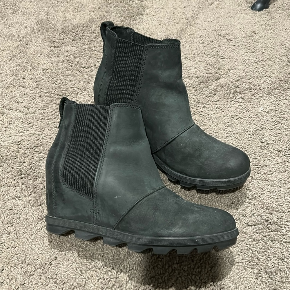 Sorry Joan of Arctic wedge booties